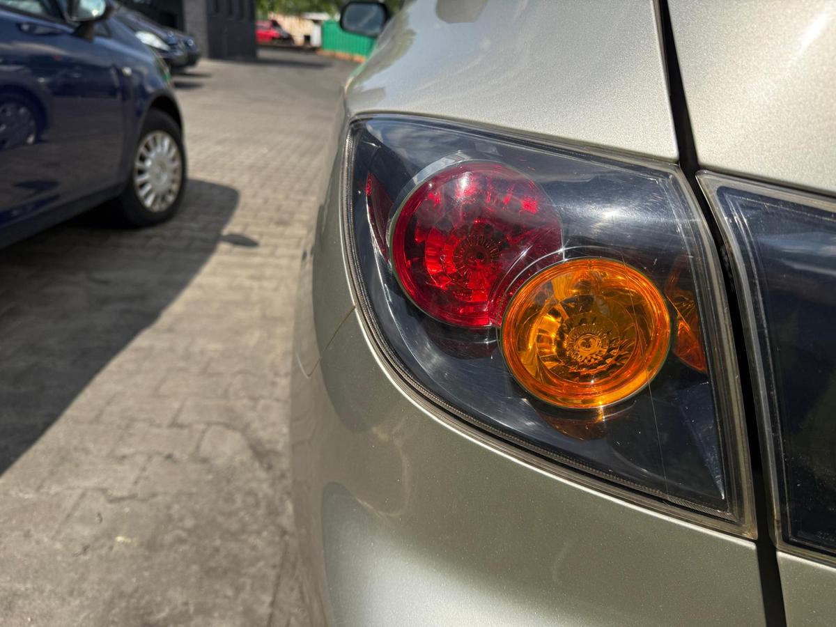 Mazda 3 BK original Rücklicht Rückleuchte links Fließheck Vorfacelift BJ05